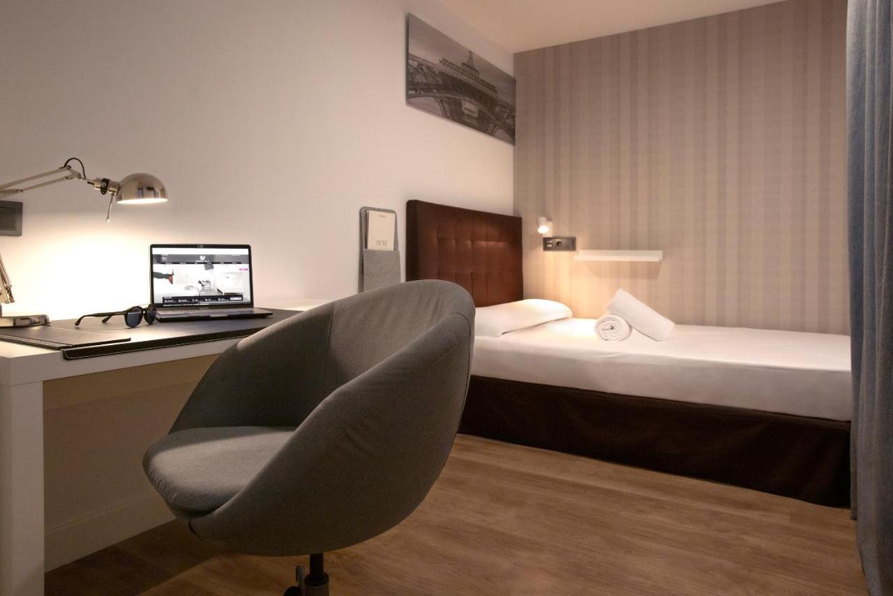 Woohoo Rooms Hortaleza Madrid Exterior photo