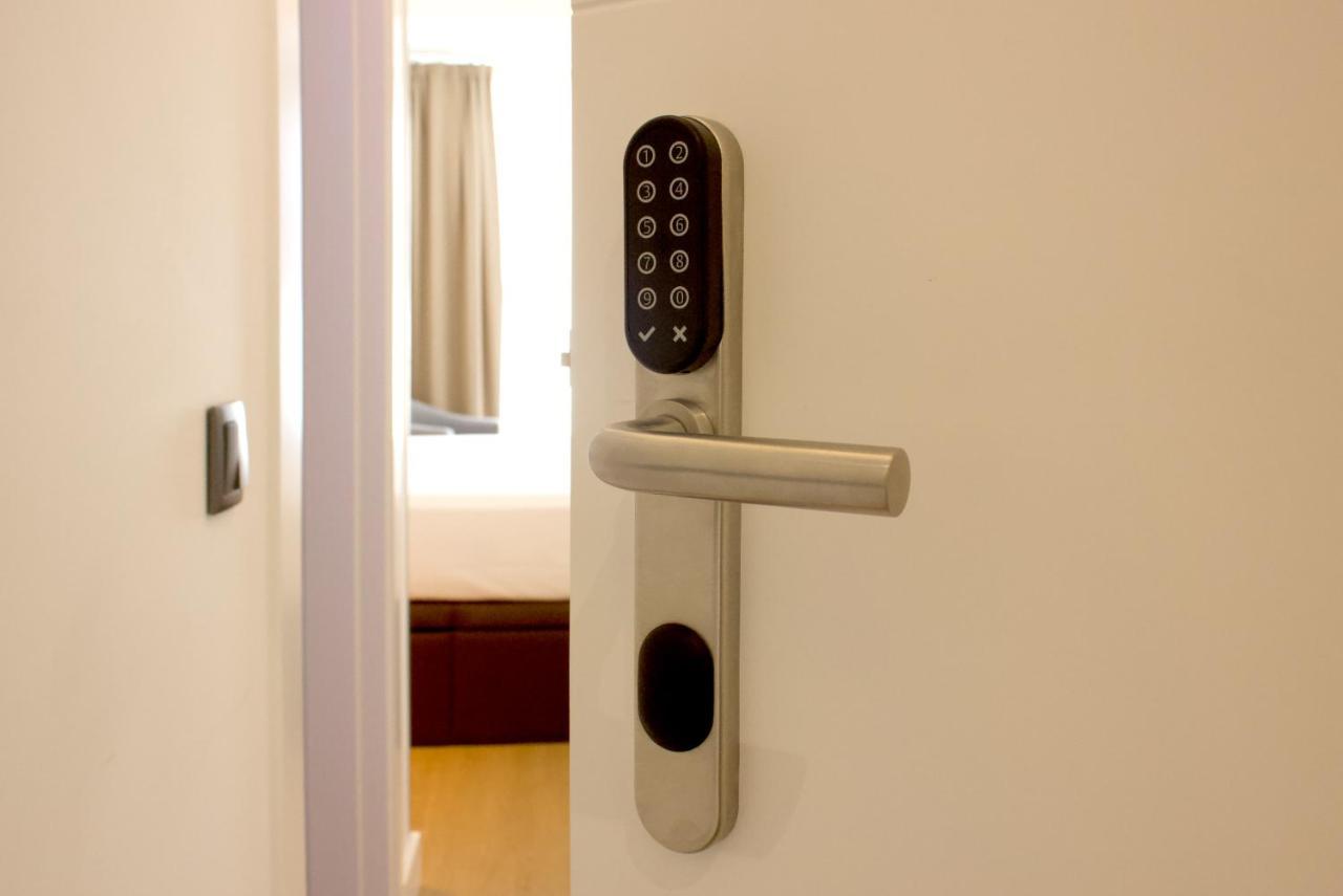 Woohoo Rooms Hortaleza Madrid Exterior photo