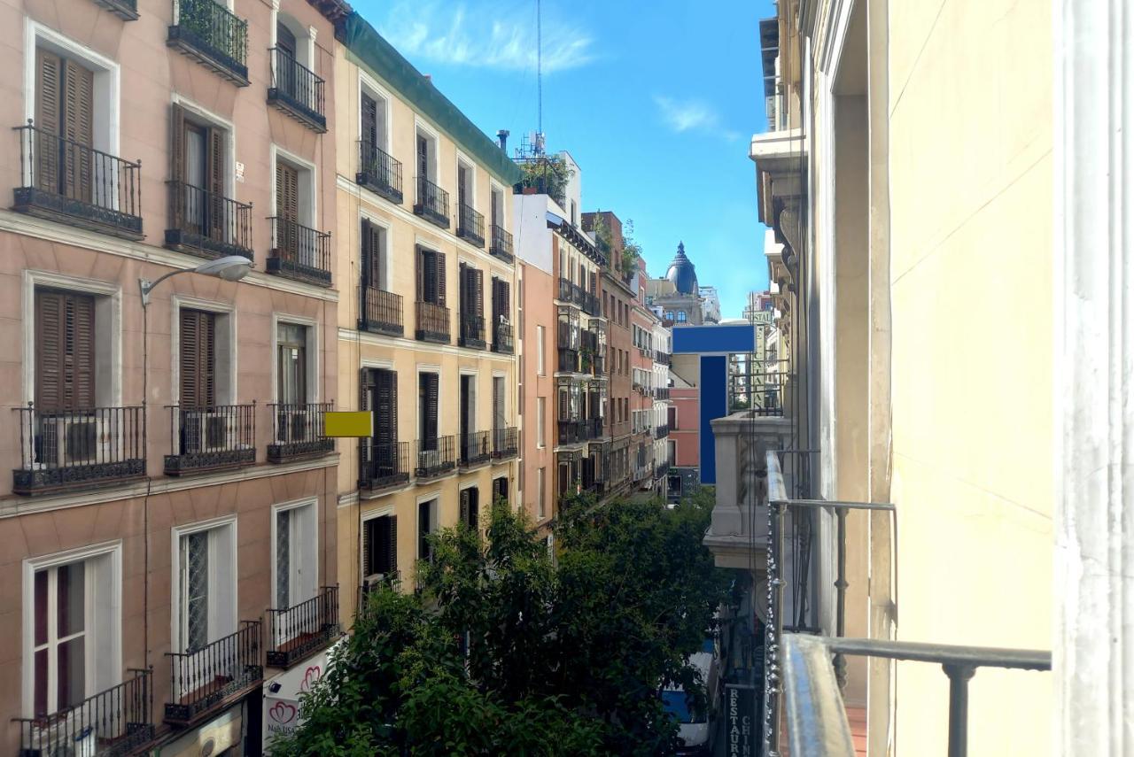 Woohoo Rooms Hortaleza Madrid Exterior photo